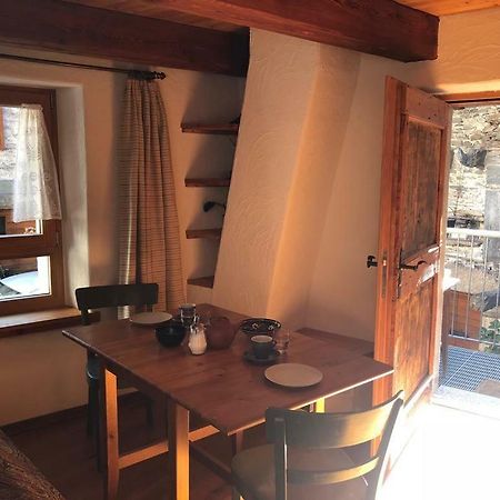 Rustico Cadrobi 20 Bed & Breakfast San Vittore Exterior photo