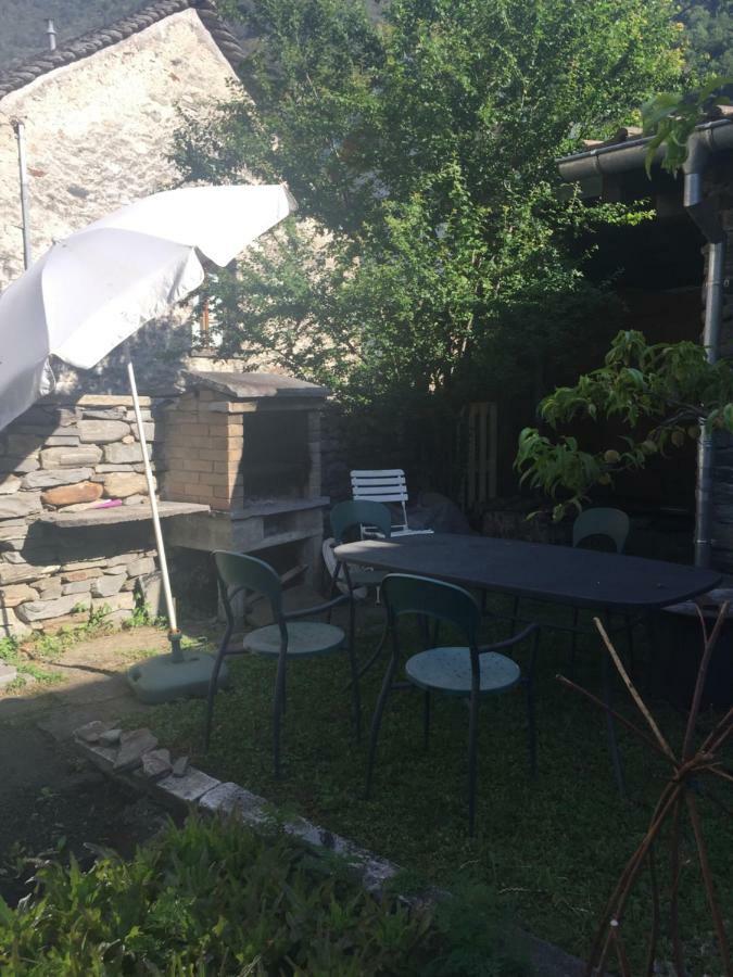 Rustico Cadrobi 20 Bed & Breakfast San Vittore Exterior photo